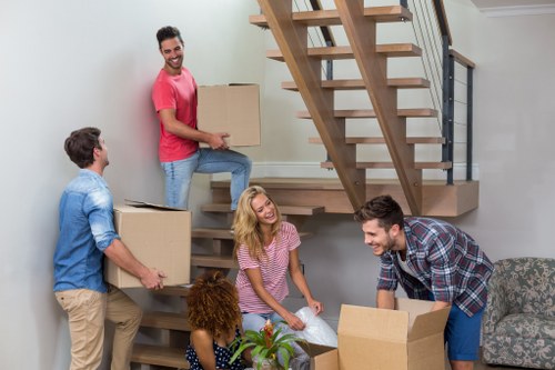 Careful loading support for a home move near Twickenham