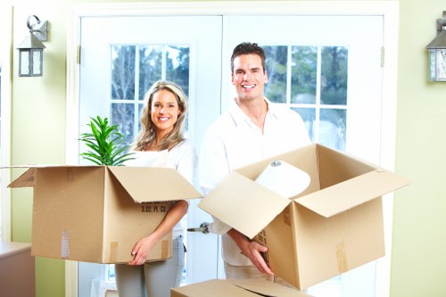 Packing and loading support for a local Twickenham removal job